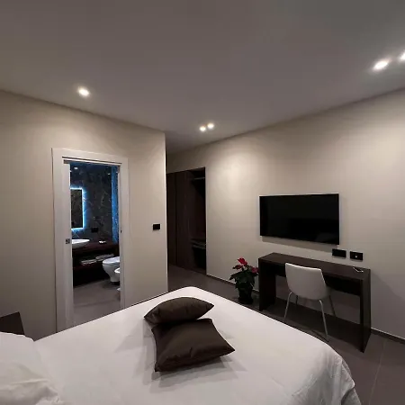 Augusto132 4* Neapel